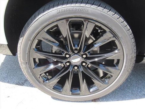 New 2026 Cadillac Escalade ESV Platinum Sport w/ LPO, ONYX Package image 7