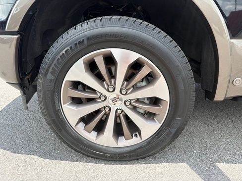 Used 2019 Ford F150 King Ranch w/ Equipment Group 601A Luxury AWD/4WD image 11