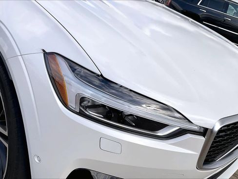Used 2018 Volvo XC60 T5 R-Design w/ Convenience Package image 25