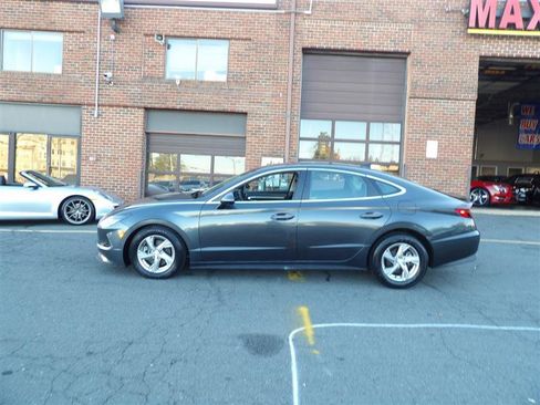 Used 2022 Hyundai Sonata SE image 4