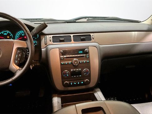 Used 2013 Chevrolet Silverado 2500 LTZ w/ LTZ Plus Package image 9