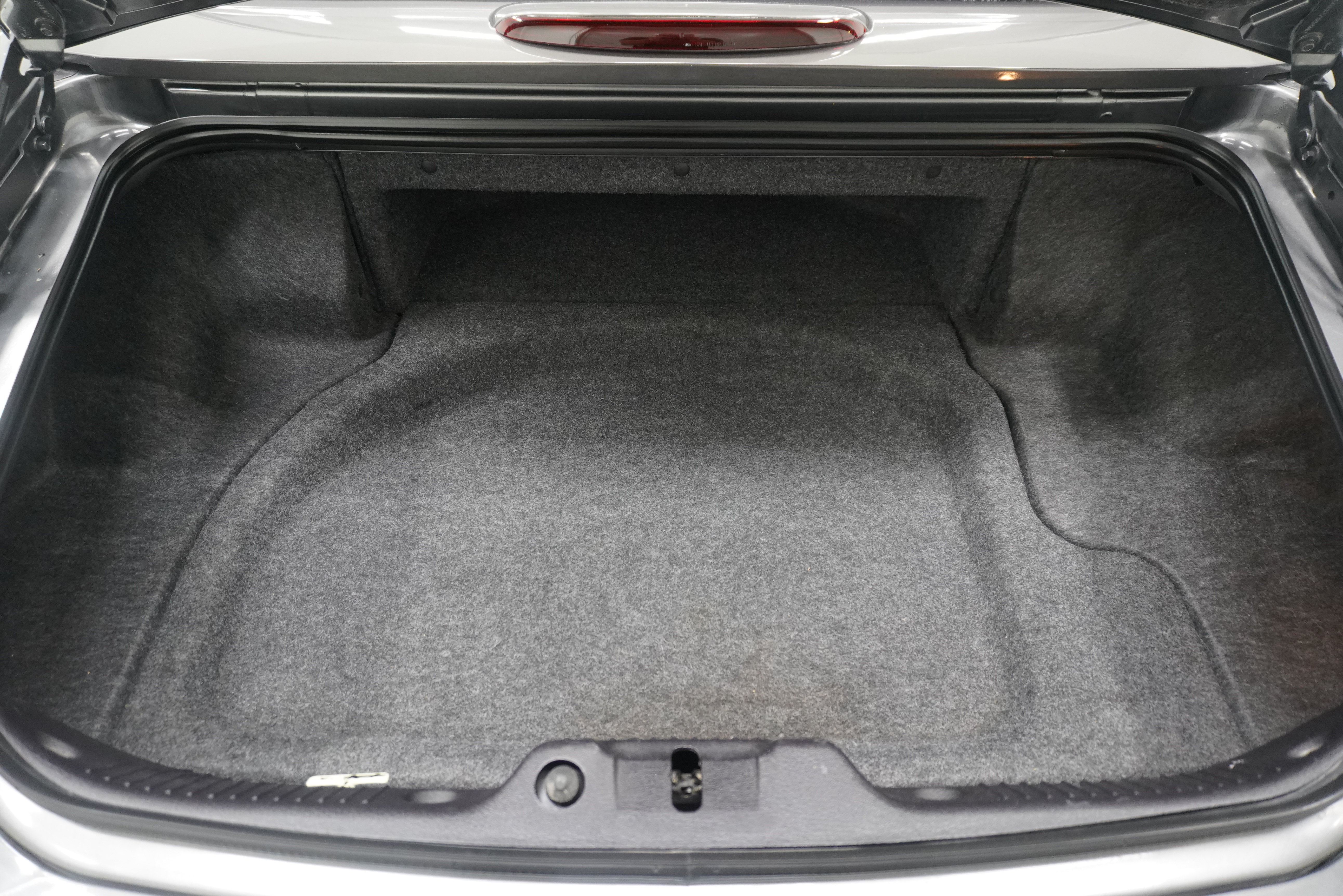 Used 2003 Ford Thunderbird RWD image 22