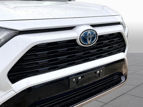 Used 2023 Toyota RAV4 SE AWD/4WD image 30