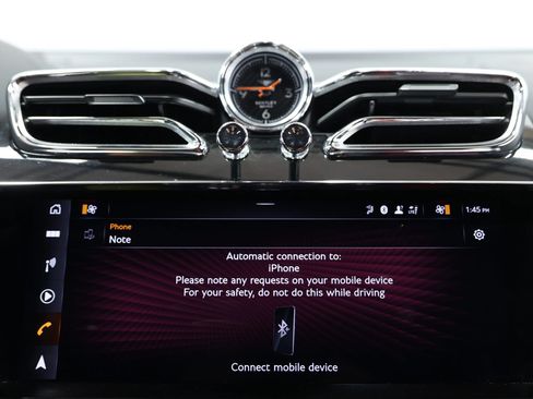 Used 2022 Bentley Bentayga AWD/4WD image 45
