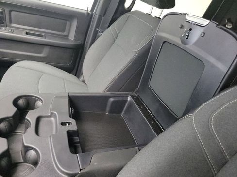 Used 2024 RAM 3500 Tradesman w/ Chrome Appearance Group image 30