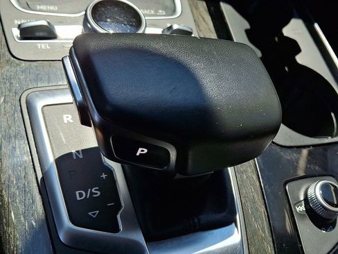 Used 2019 Audi Q7 3.0T Premium Plus w/ Premium Plus Package AWD/4WD image 16