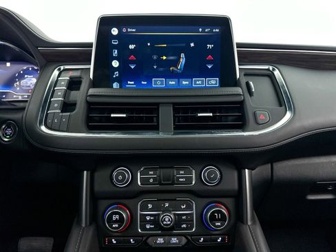 Used 2022 Chevrolet Suburban Z71 image 28