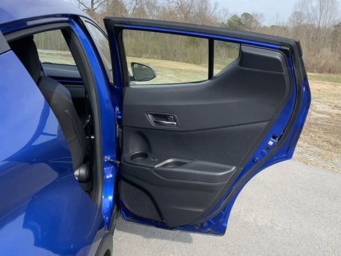 Used 2021 Toyota C-HR XLE image 27