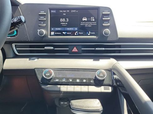 New 2026 Hyundai Elantra Hybrid FWD image 15