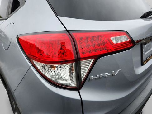 Used 2022 Honda HR-V EX image 15