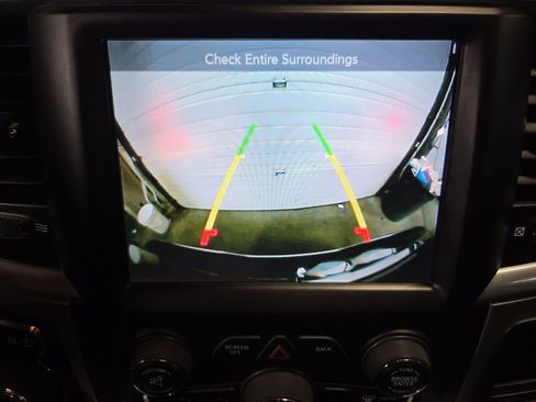 Used 2017 RAM 1500 Classic SLT w/ SLT Plus D￩cor Group image 26