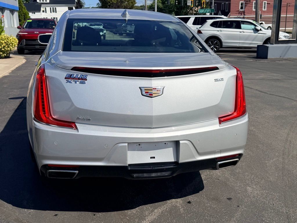 Used 2018 Cadillac XTS Luxury AWD/4WD image 7