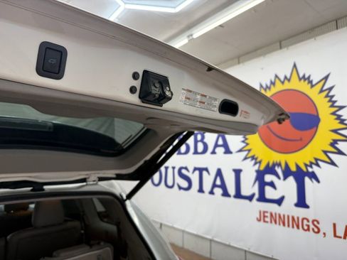 Used 2018 Toyota Highlander Limited image 22