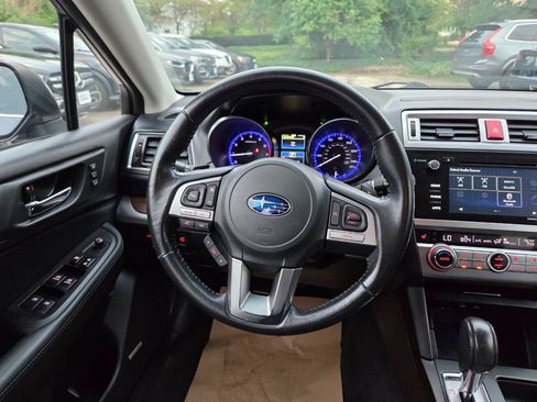Used 2017 Subaru Outback 2.5i Limited AWD/4WD image 24