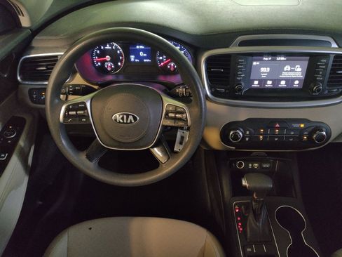 Used 2019 Kia Sorento FWD image 22