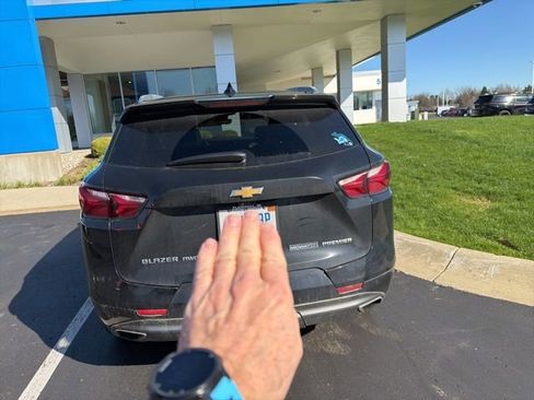 Used 2019 Chevrolet Blazer Premier w/ Sun and Wheels Package image 5