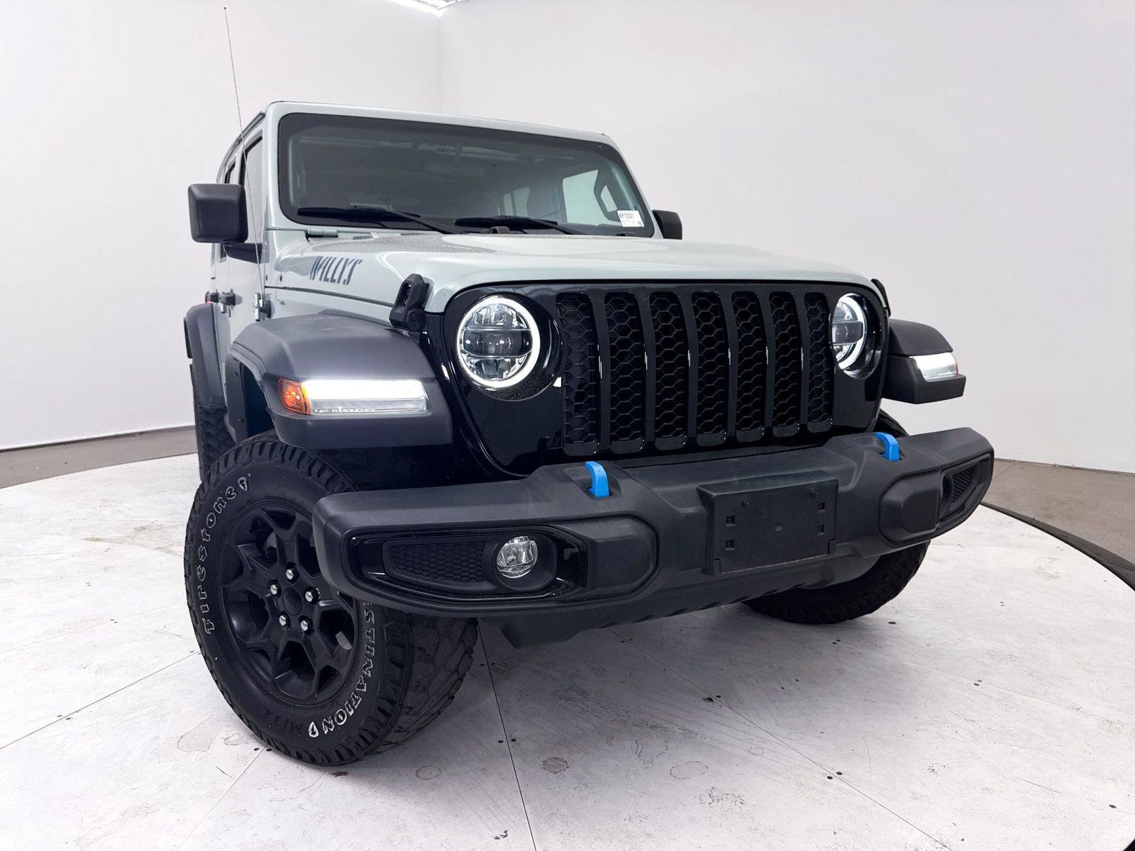Used 2023 Jeep Wrangler Unlimited w/ Cold Weather Group AWD/4WD image 5