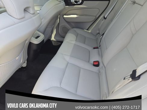 Certified 2024 Volvo XC60 B5 Core AWD/4WD image 25