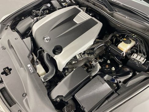 Used 2017 Lexus IS 300 AWD image 36
