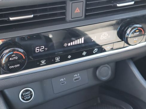 Used 2023 Nissan Rogue SV FWD image 23