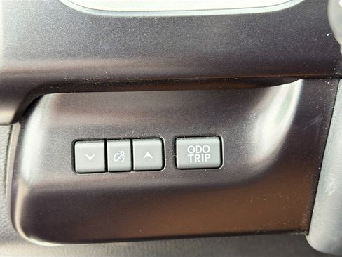 Used 2025 Lexus UX 300h FWD image 37