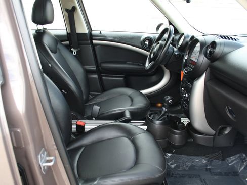 Used 2013 MINI Cooper Countryman FWD image 8