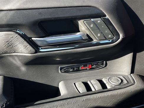 Used 2024 GMC Sierra 1500 AT4X image 21