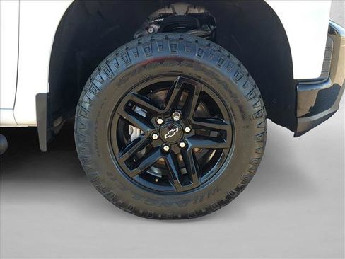 Used 2021 Chevrolet Silverado 1500 Custom Trail Boss w/ LPO, Dark Essentials Package image 22