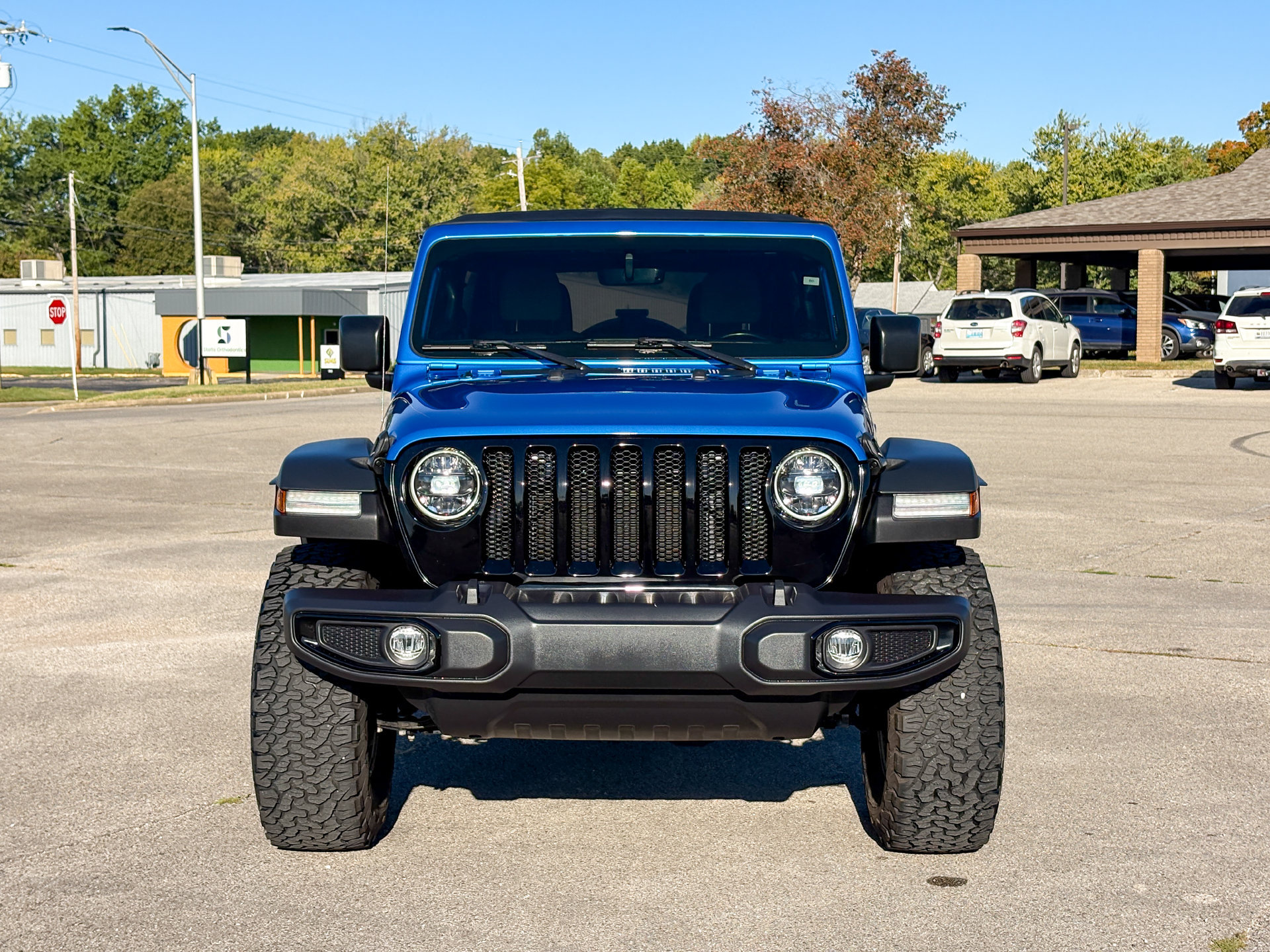 Used 2023 Jeep Wrangler Unlimited Sport AWD/4WD image 4