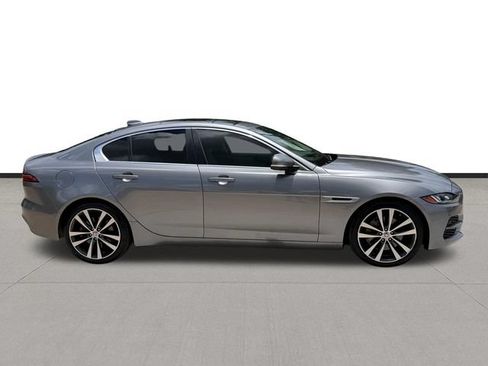 Used 2020 Jaguar XE S RWD image 4