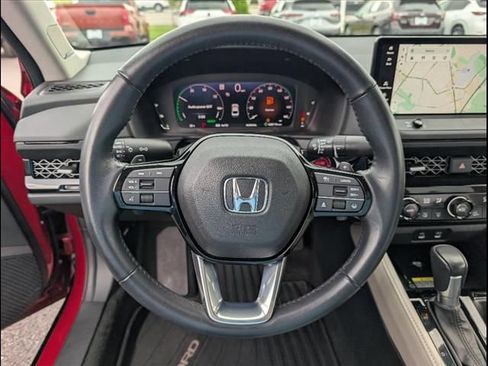 Used 2023 Honda Accord Touring image 8