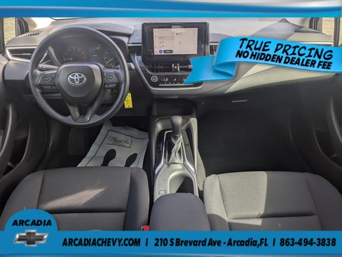Used 2025 Toyota Corolla LE FWD image 20