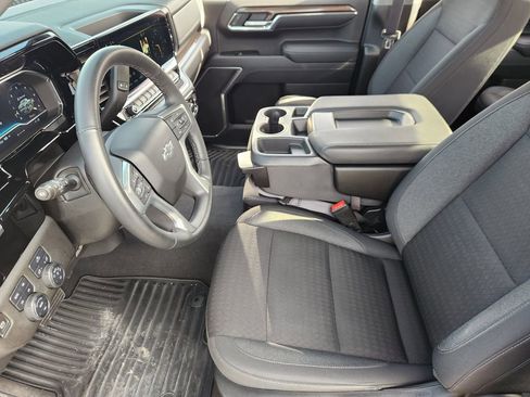 Used 2023 Chevrolet Silverado 1500 RST w/ Z71 Off-Road Package image 13