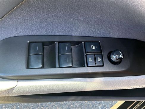 Certified 2022 Toyota Camry LE FWD image 35