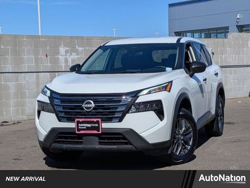 Used 2024 Nissan Rogue S AWD/4WD image 1