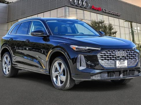 Used 2025 Audi Q5 Premium Plus w/ Premium Plus image 5