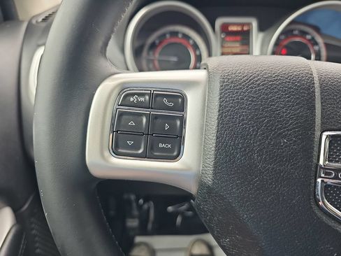 Used 2018 Dodge Journey SE FWD image 17