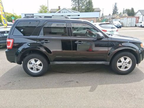 Used 2010 Ford Escape XLT FWD image 4