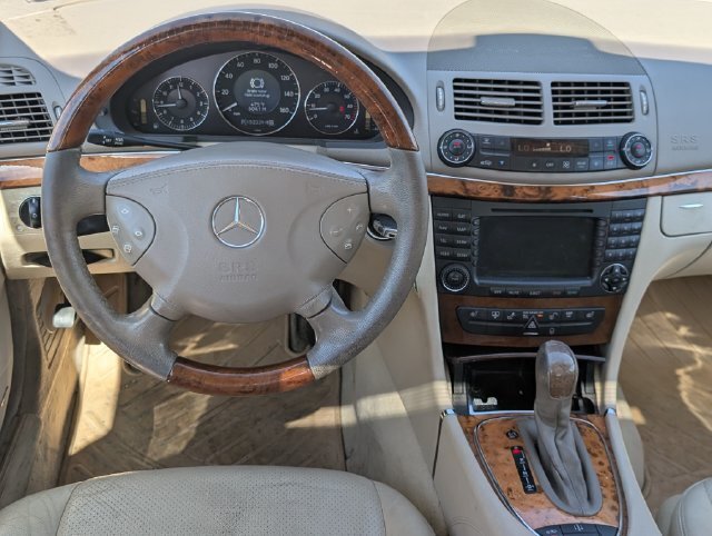 Used 2005 Mercedes-Benz E 500 4MATIC Sedan image 21