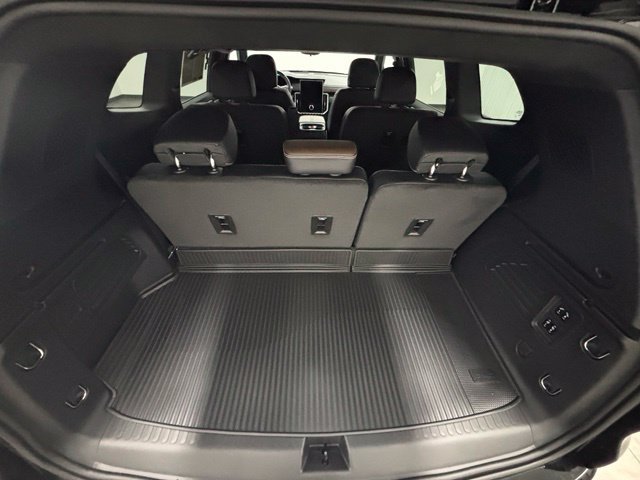 Used 2026 GMC Acadia Denali Ultimate w/ LPO, All-Weather Package AWD/4WD image 11