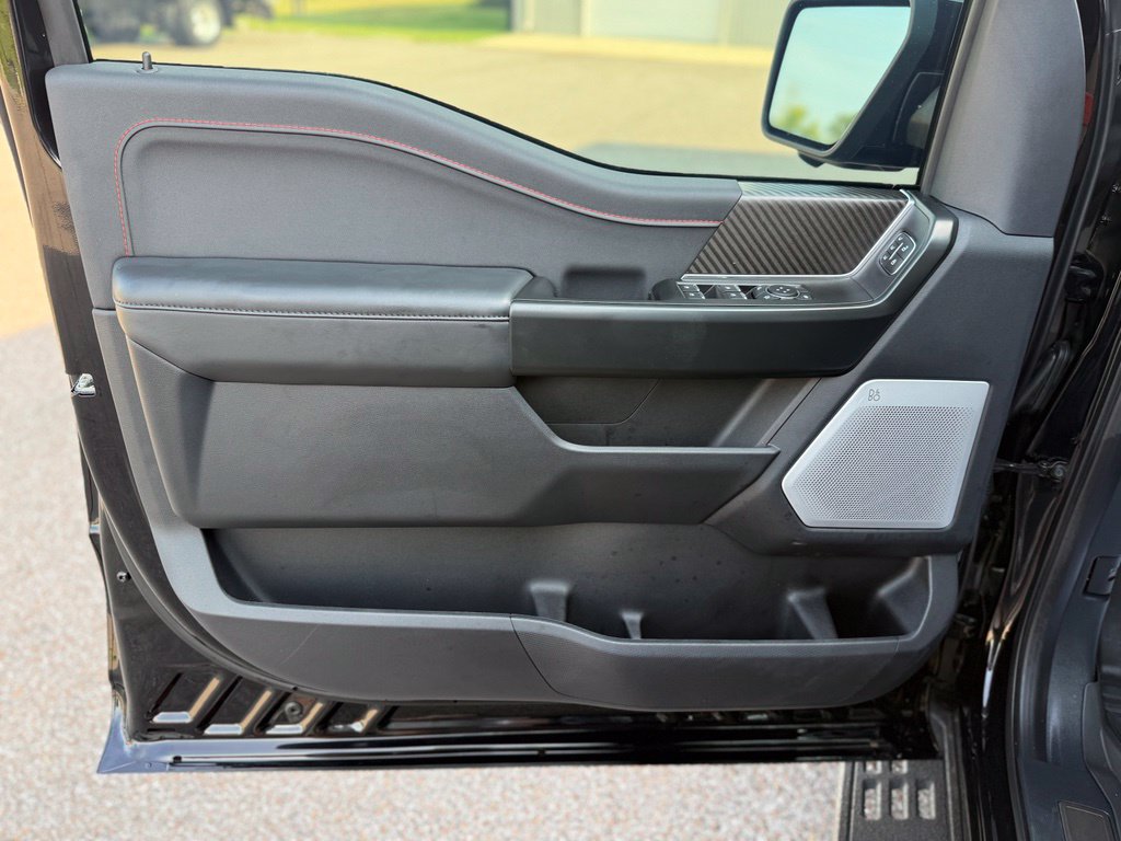 Used 2025 Ford F150 Raptor AWD/4WD image 39