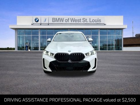 New 2026 BMW X6 xDrive40i w/ Executive Package image 3