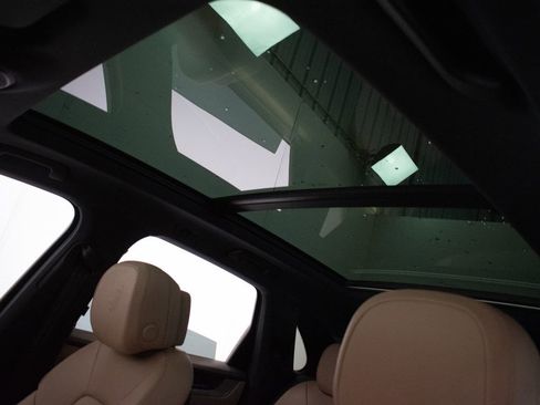 New 2026 Porsche Cayenne image 14