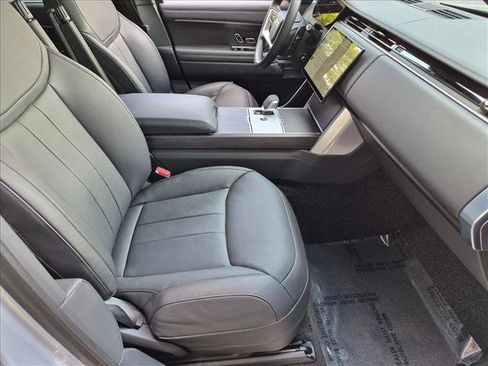 Certified 2025 Land Rover Range Rover SE AWD/4WD image 22
