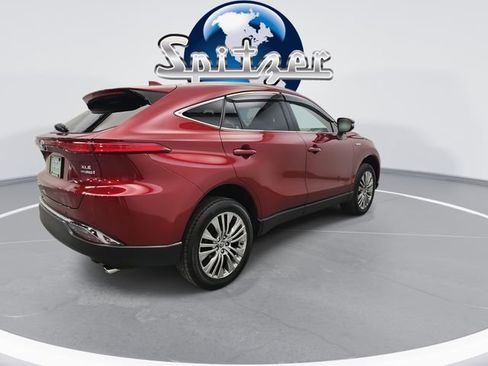 Used 2021 Toyota Venza XLE w/ Softex Package image 8