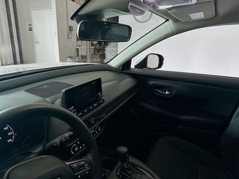 Used 2025 Honda HR-V LX image 12