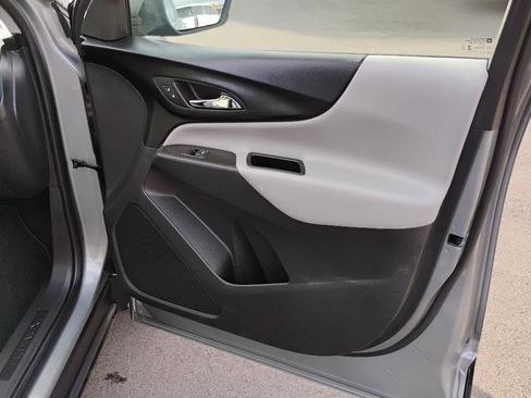 Used 2023 Chevrolet Equinox LT FWD image 21