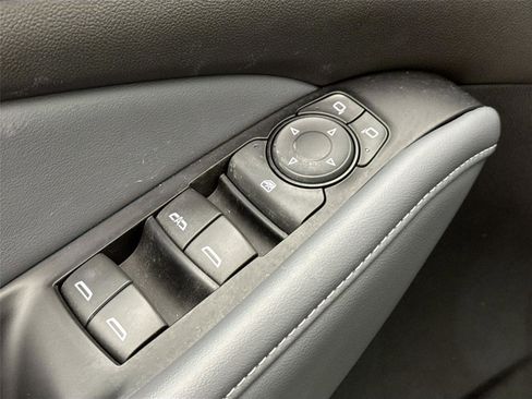 Used 2024 Buick Enclave Essence FWD image 27
