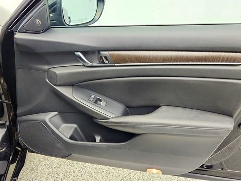 Used 2019 Honda Accord Touring image 26