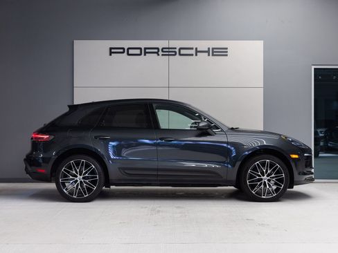 Certified 2023 Porsche Macan AWD/4WD image 8